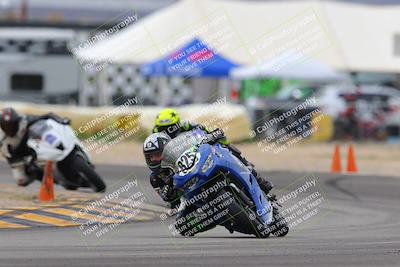 media/Jan-15-2023-SoCal Trackdays (Sun) [[c1237a034a]]/Turn 2 Set 2 (1155am)/